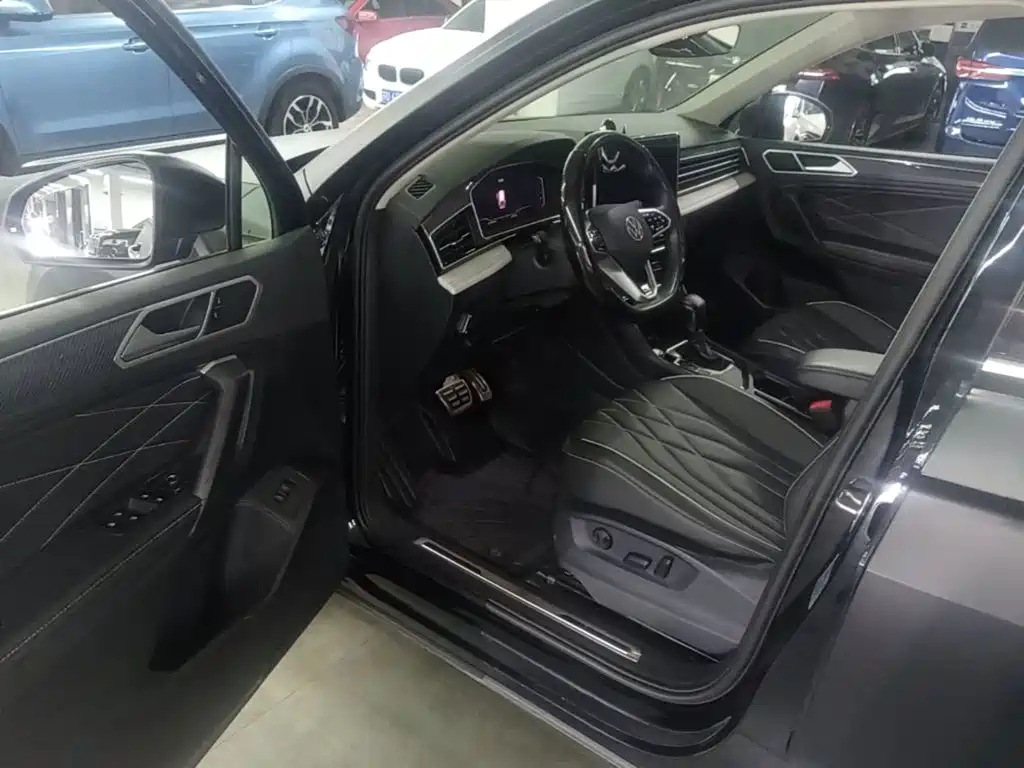 Volkswagen Tiguan L — миниатюра 16