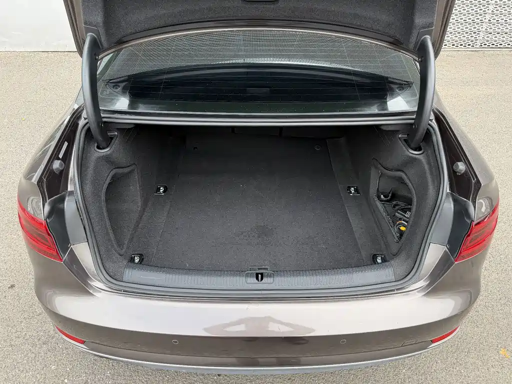 Audi A4L — миниатюра 6