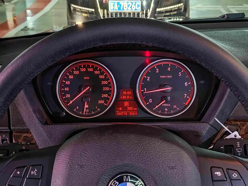 BMW X5 (Import) — миниатюра 13