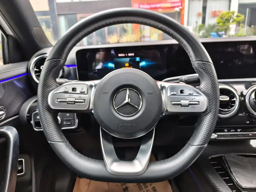 Mercedes-Benz A-Class — миниатюра 11