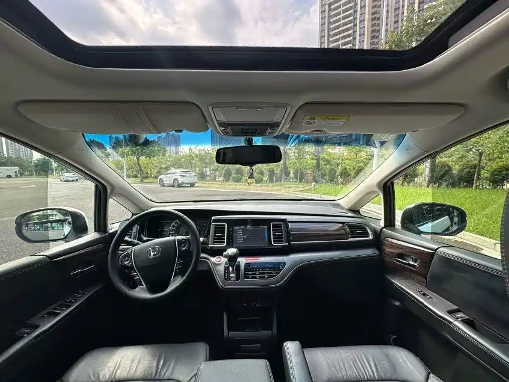 Honda Elysion — миниатюра 5
