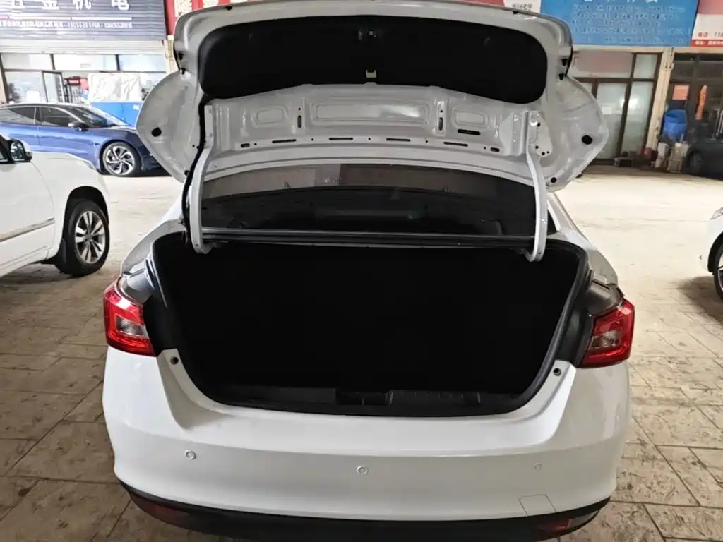 Chery Arrizo 5 — миниатюра 19