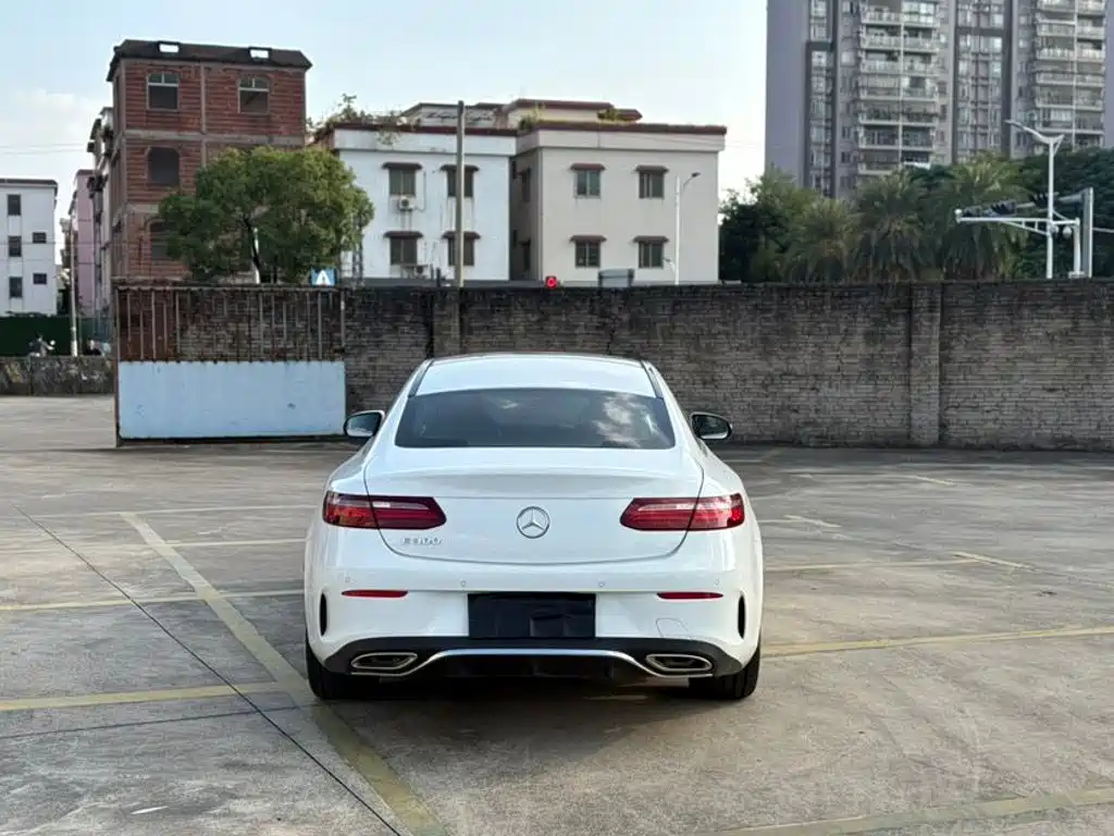 Mercedes-Benz E-Class (Import) — миниатюра 5