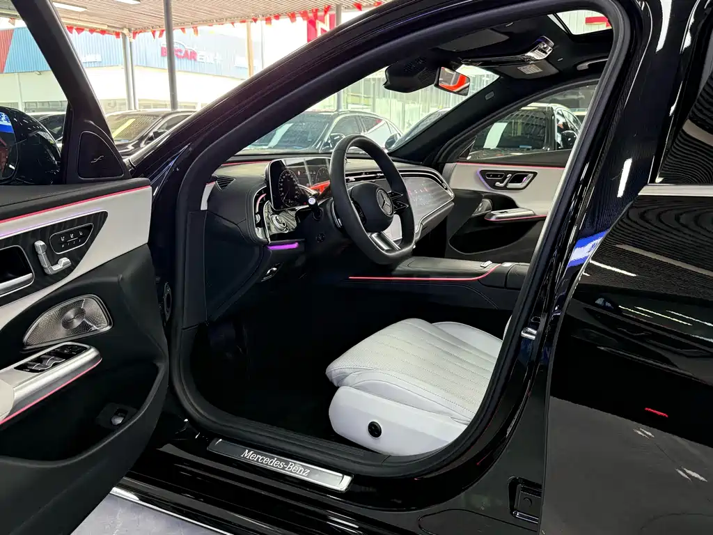 Mercedes-Benz E-Class — миниатюра 4