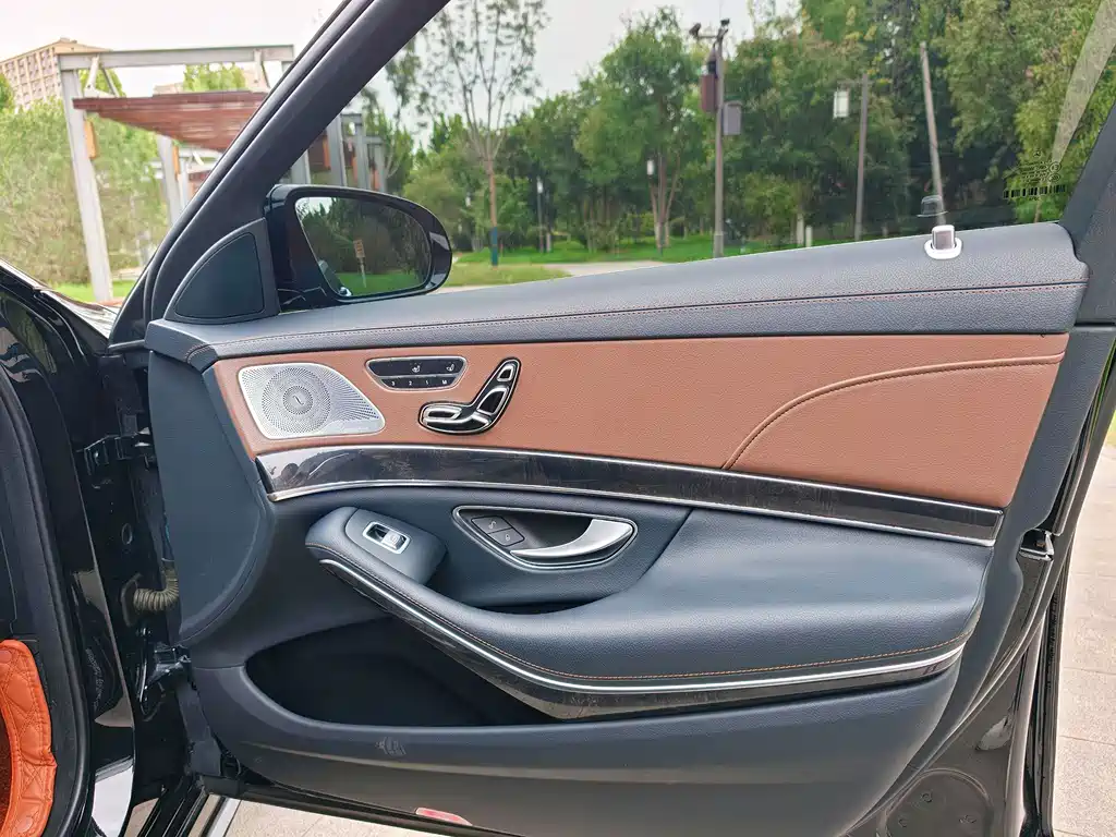 Mercedes-Benz S-Class — миниатюра 16