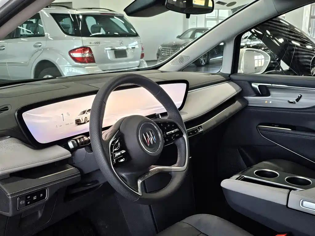 BUICK GL8 NEW ENERGY