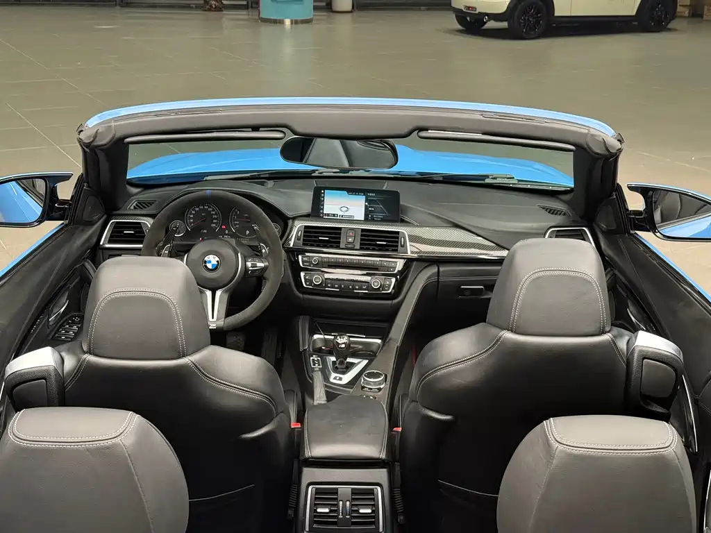 BMW M4 — миниатюра 10