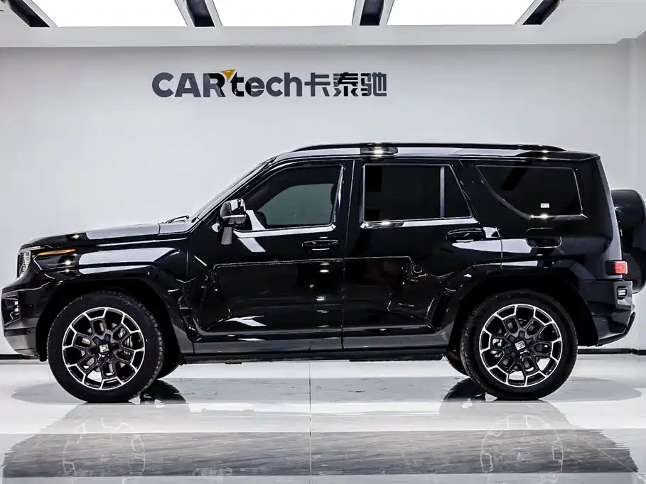 TANK TANK 700 NEW ENERGY