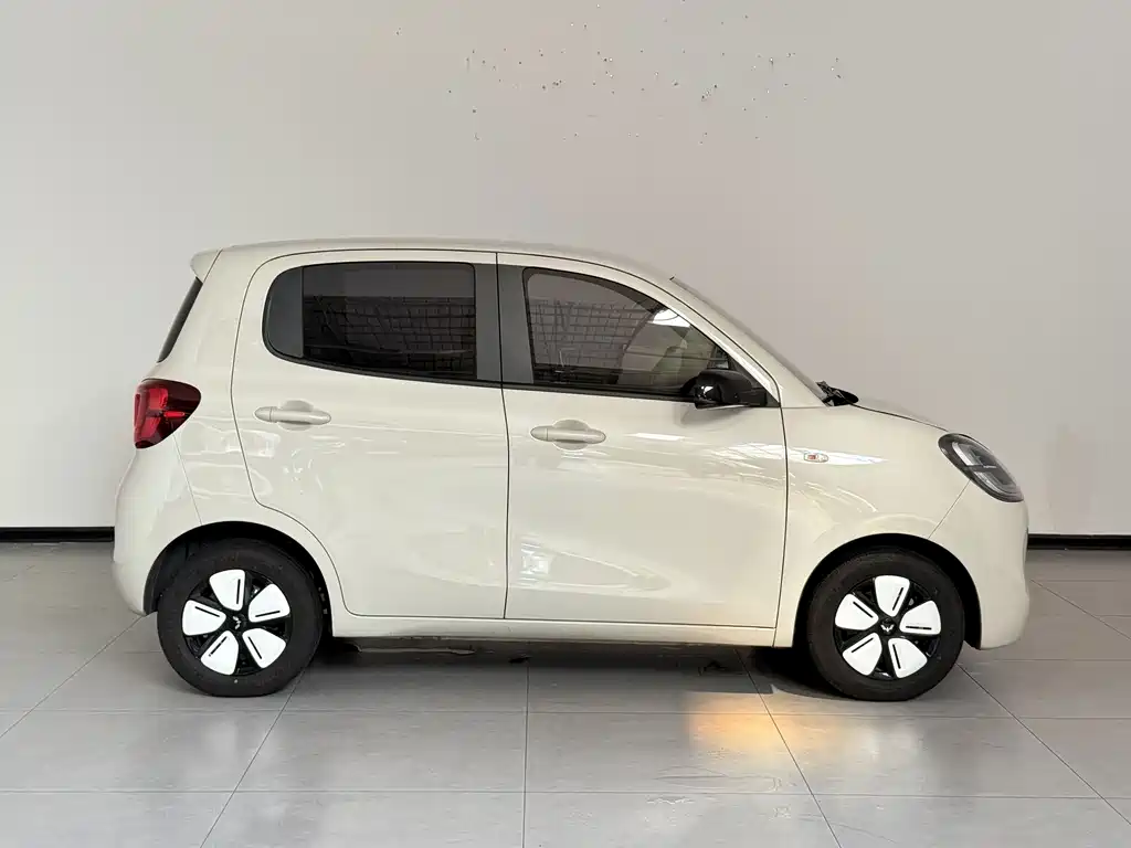 Wuling MINIEV — миниатюра 5