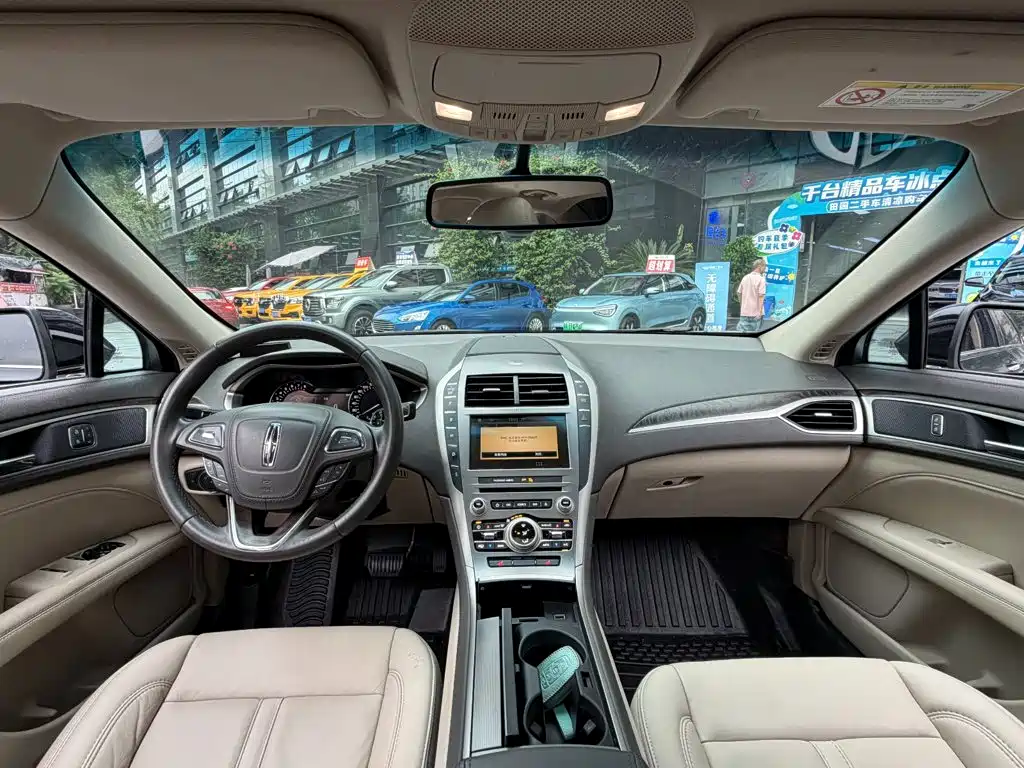 Lincoln MKZ — миниатюра 12