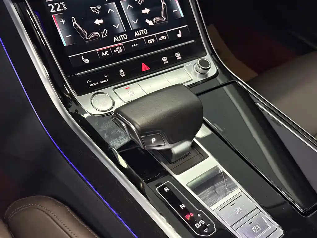Audi A8 — миниатюра 9