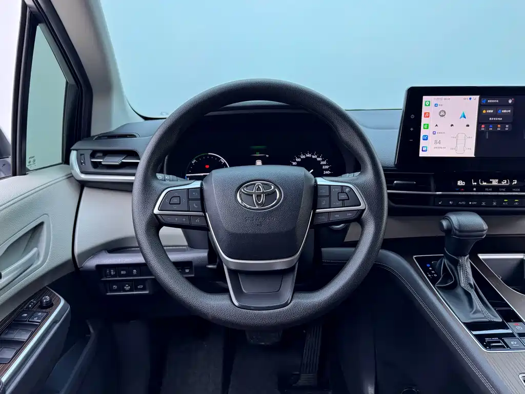 Toyota Sienna — миниатюра 15