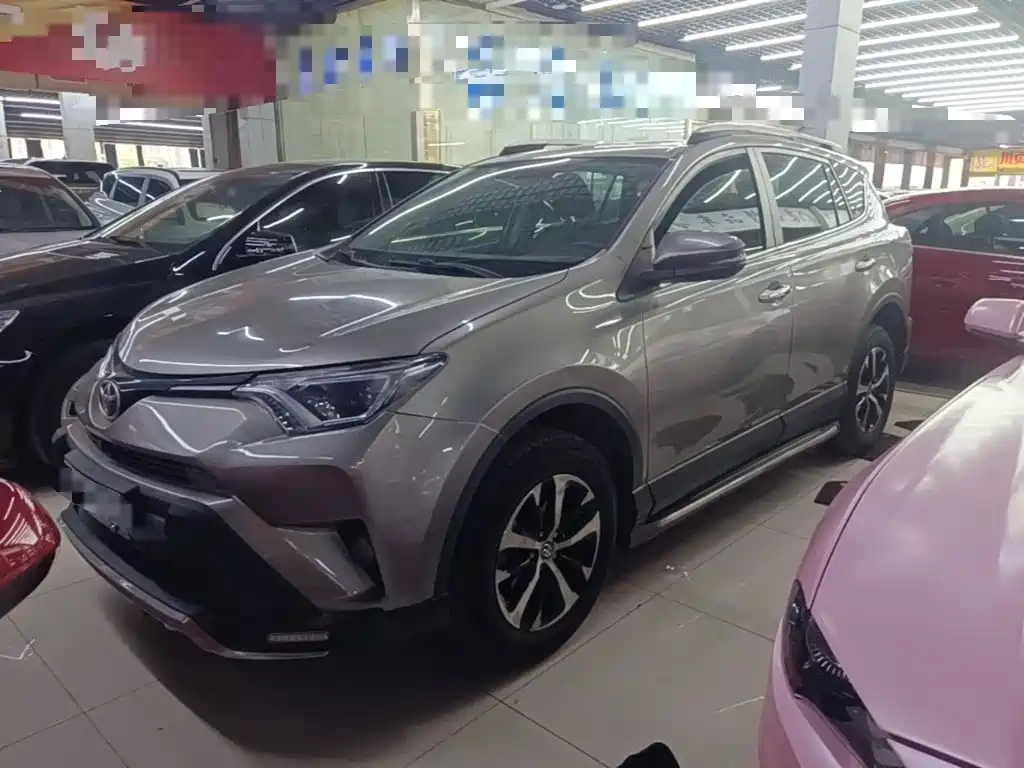 Toyota RAV4 — миниатюра 2