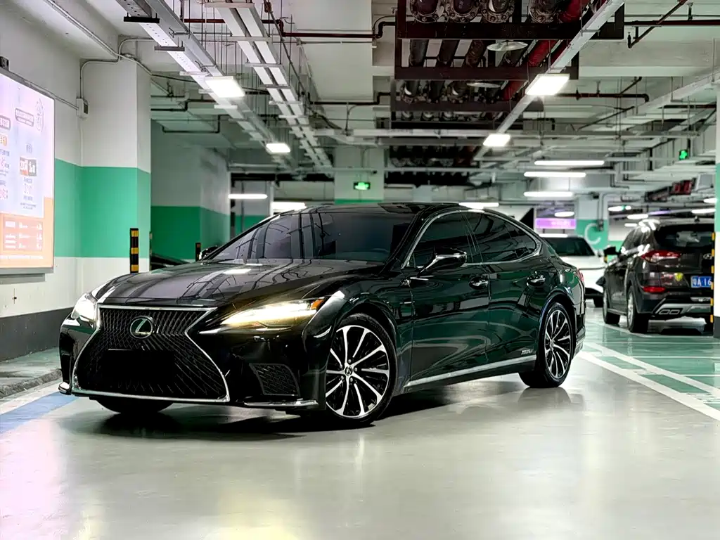 Lexus LS — миниатюра 8