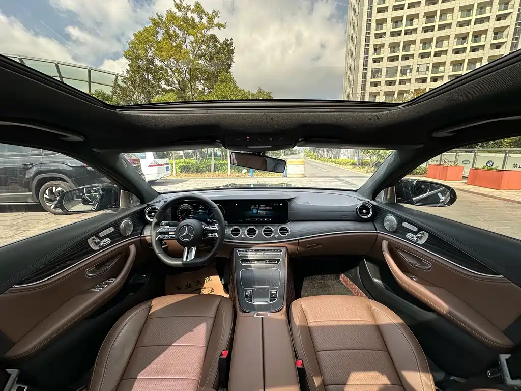 Mercedes-Benz E-Class — миниатюра 6