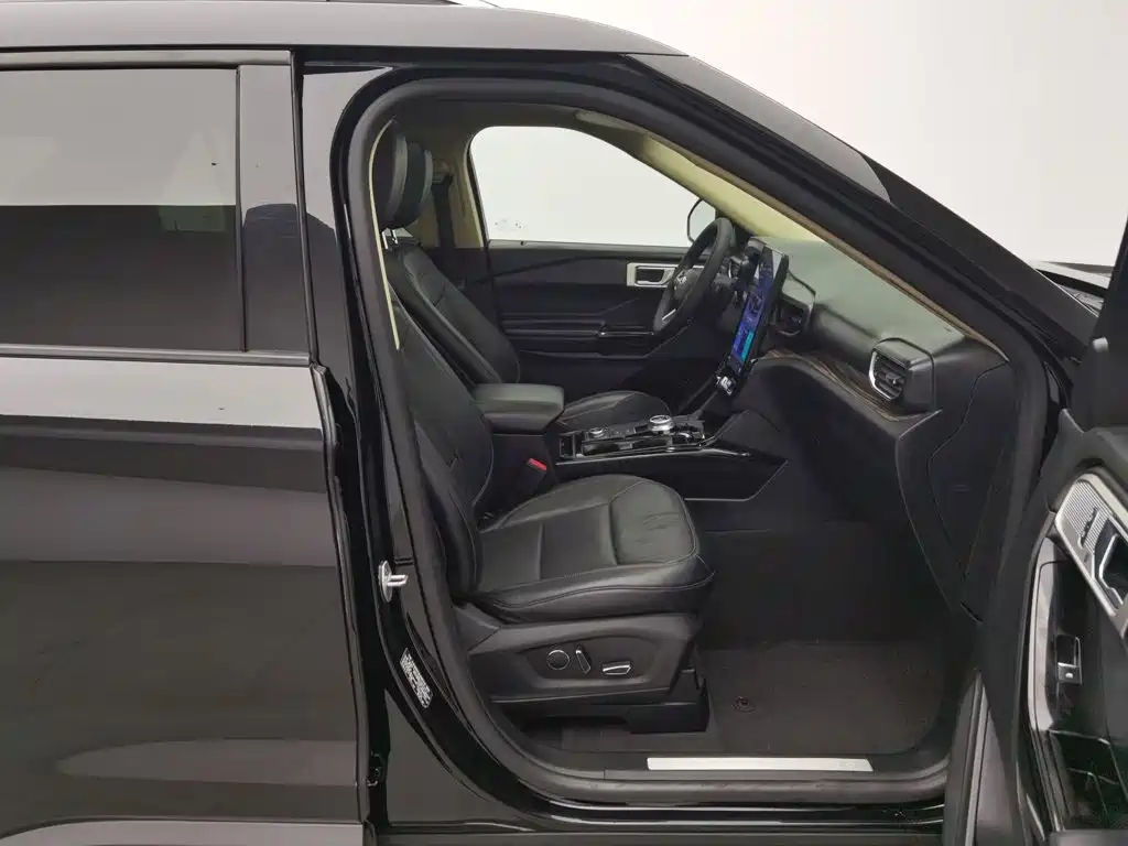 Ford Explorer — миниатюра 23