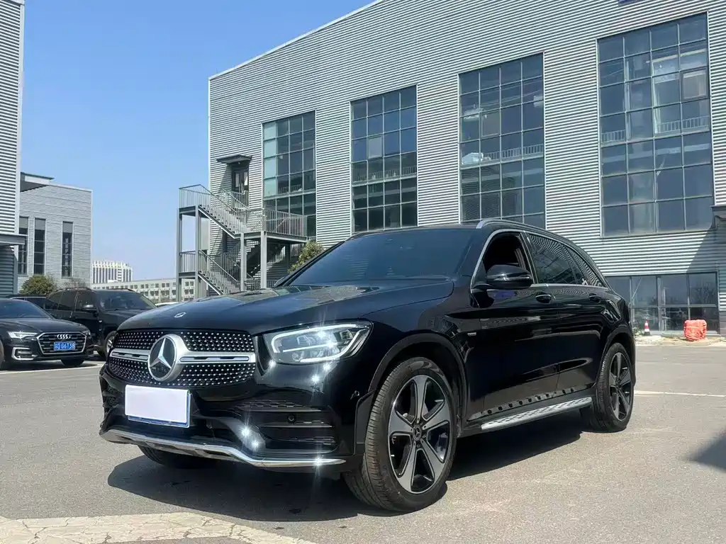 Mercedes-Benz GLC 2023