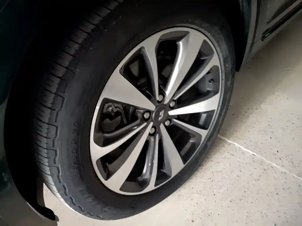 Li Auto Li ONE — миниатюра 23