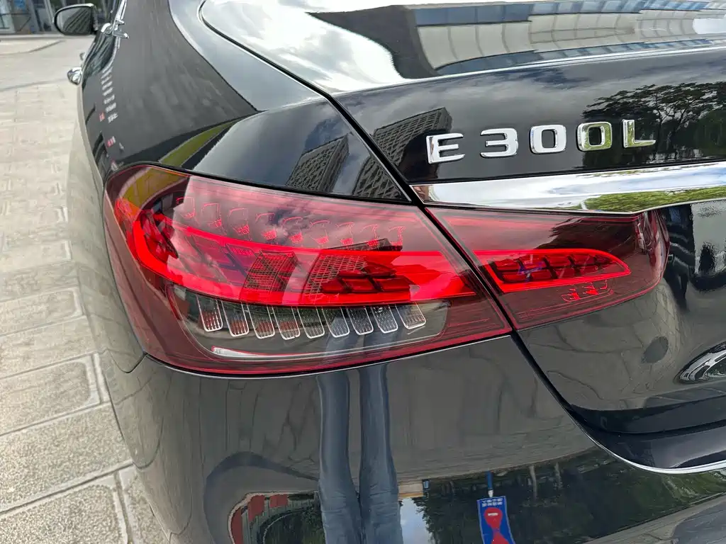 Mercedes-Benz E-Class — миниатюра 28