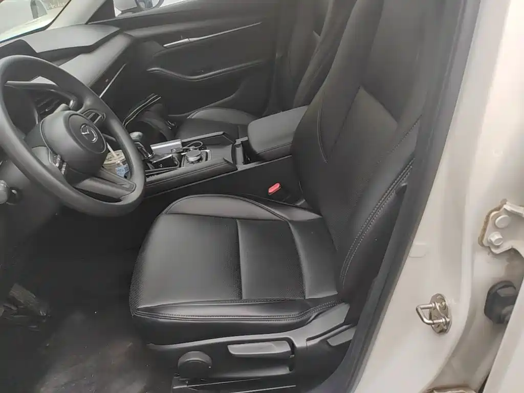 Mazda 3 Axela — миниатюра 15