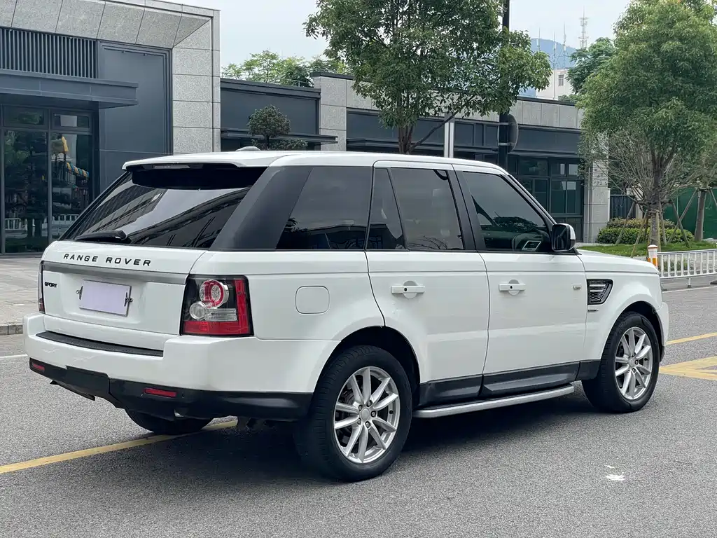 Land Rover Range Rover Sport 2012 3.0 TDV6 Sport