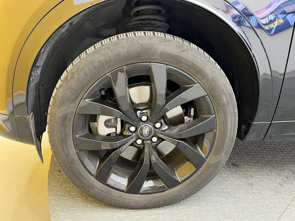 Land Rover Discovery Sport — миниатюра 8