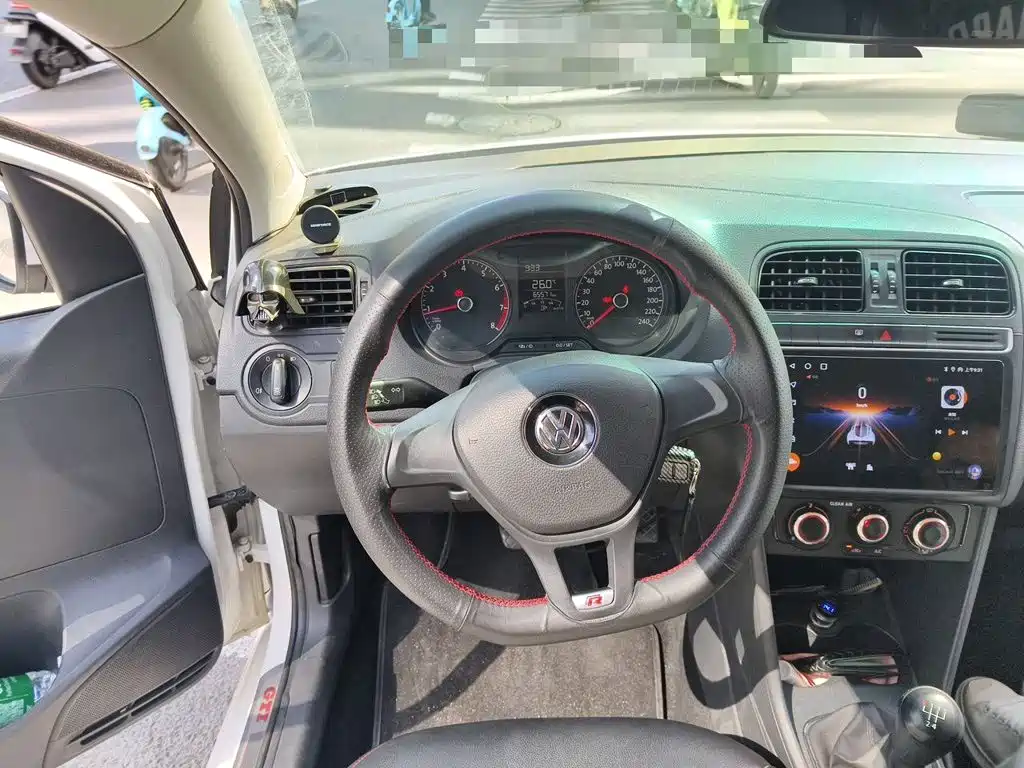Volkswagen Polo — миниатюра 11