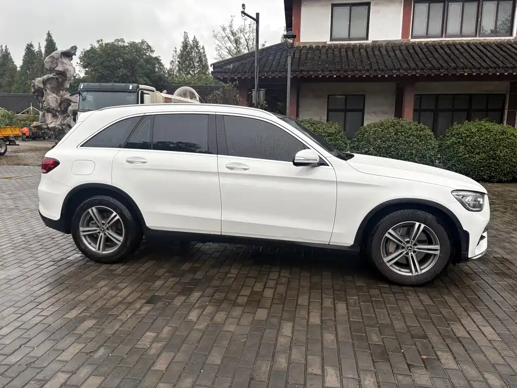 Mercedes-Benz GLC — миниатюра 9