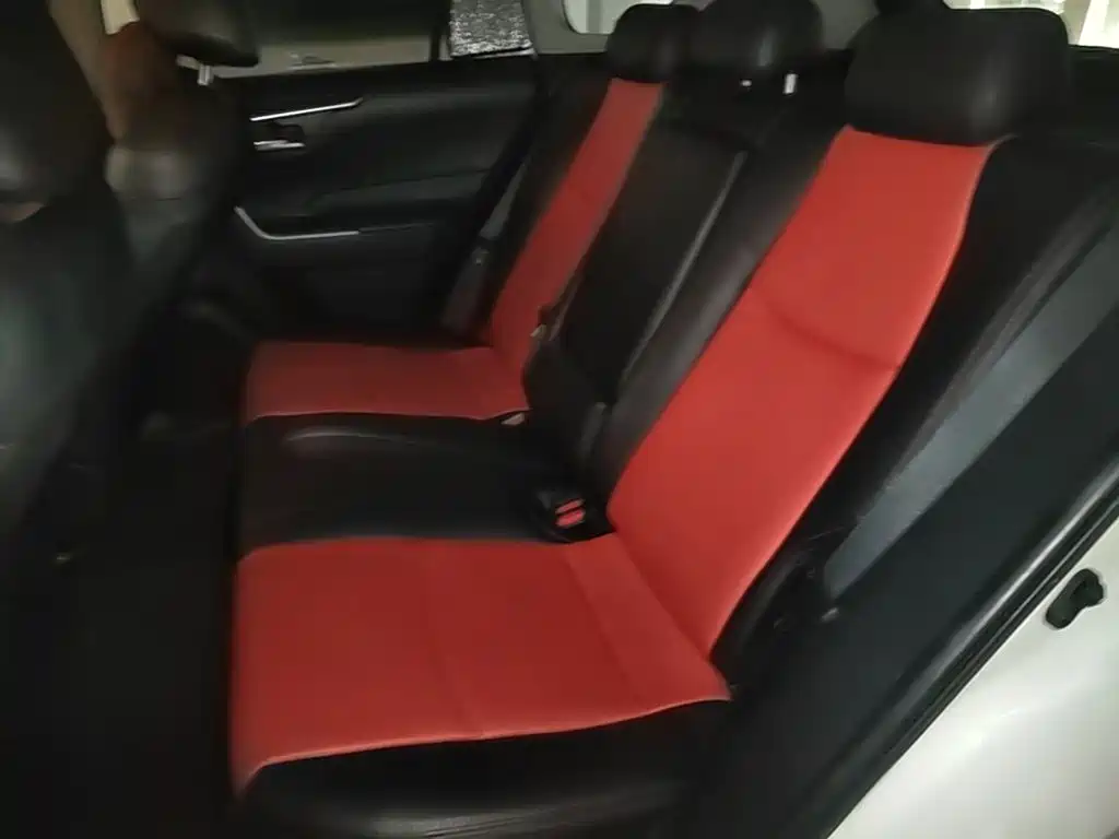 Toyota RAV4 — миниатюра 17
