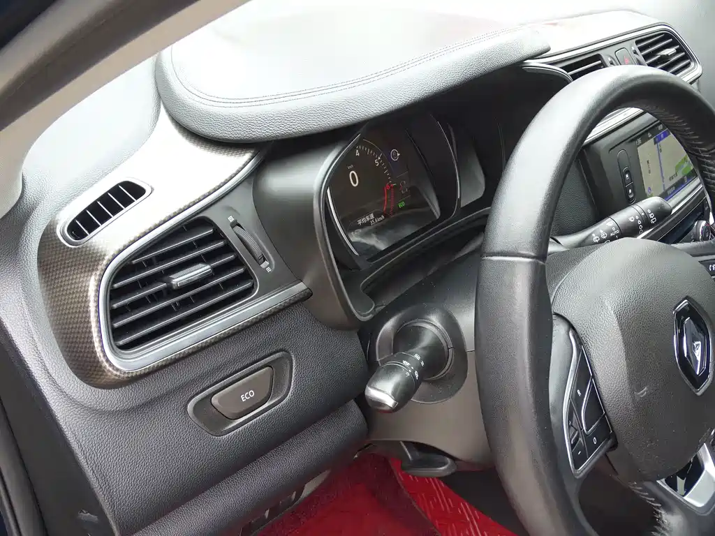 Renault Kadjar — миниатюра 20