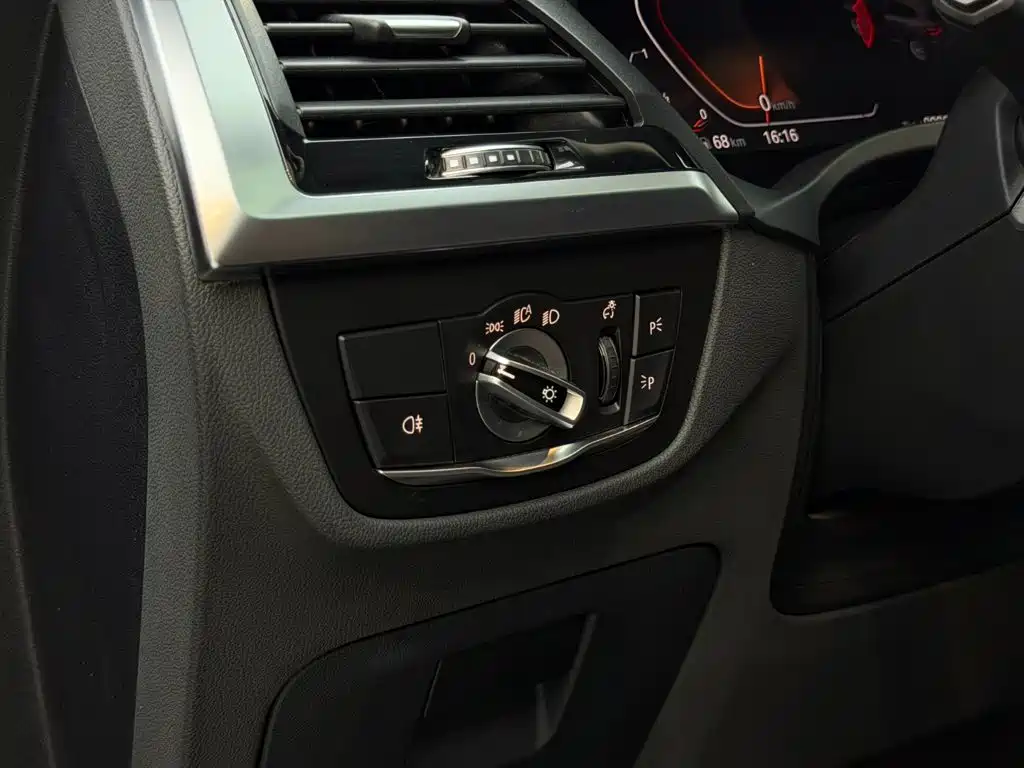 BMW X3 — миниатюра 25