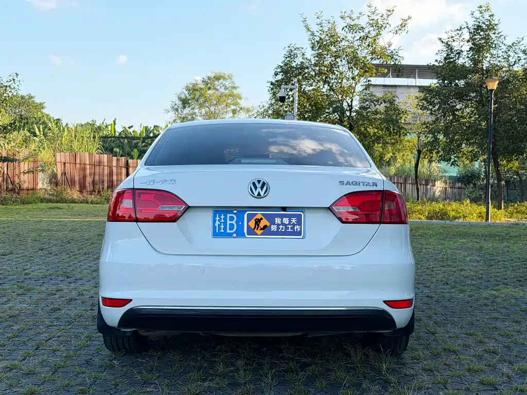 Volkswagen Sagitar — миниатюра 5