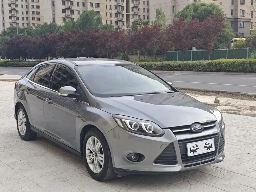 Ford Focus 2012 1.6L MT Comfort