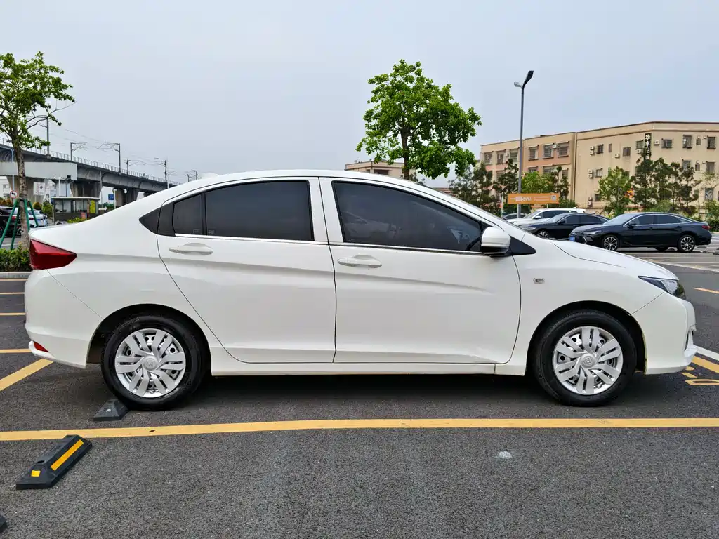Honda City 1.5L CVT Comfort Edition, фото 5