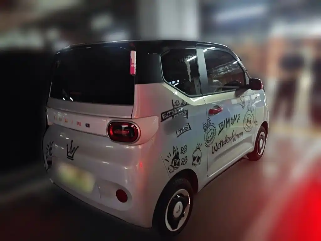 Wuling MINIEV — миниатюра 4
