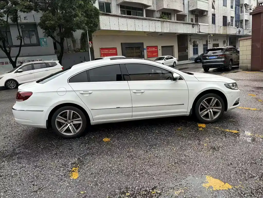 Volkswagen FAW - Passat CC CC 2015 1.8TSI Luxury