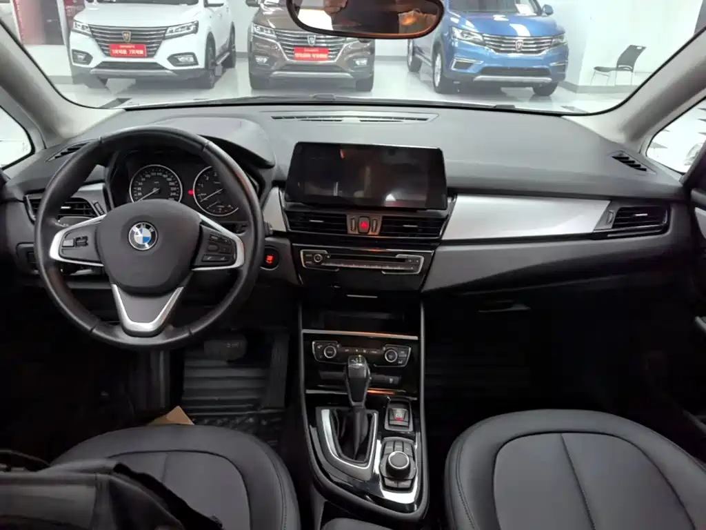 BMW 2 Series Active Tourer (Import) — миниатюра 10