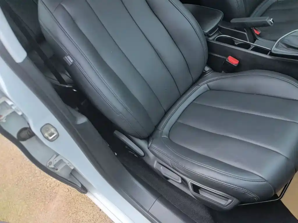 Peugeot 308 — миниатюра 25