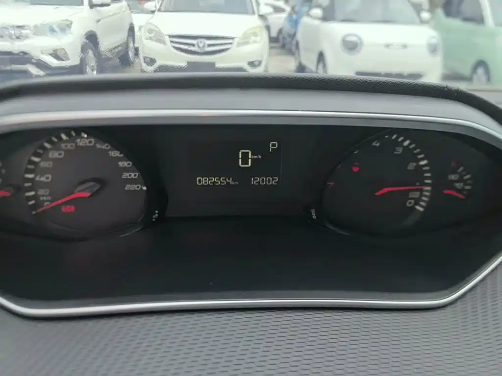 Peugeot 308 — миниатюра 12