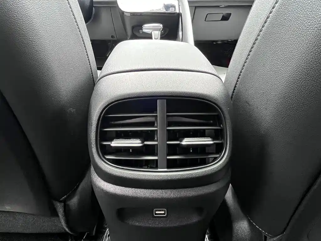 Hyundai Elantra — миниатюра 23