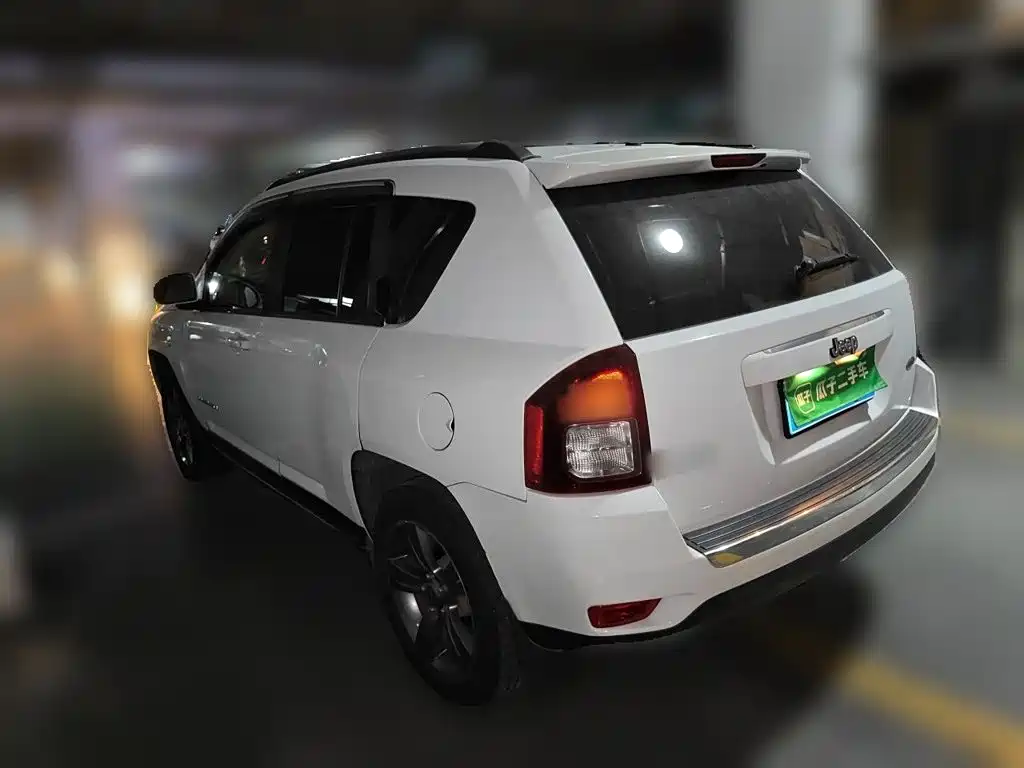 Jeep Compass (Import) — миниатюра 25