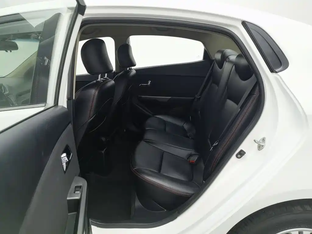 Kia K2 — миниатюра 15