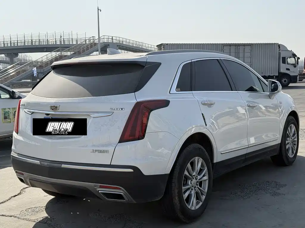 CADILLAC XT5