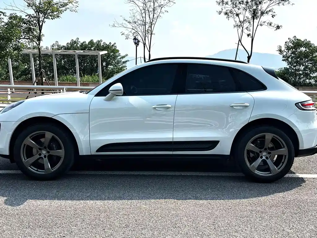 Porsche Macan — миниатюра 8