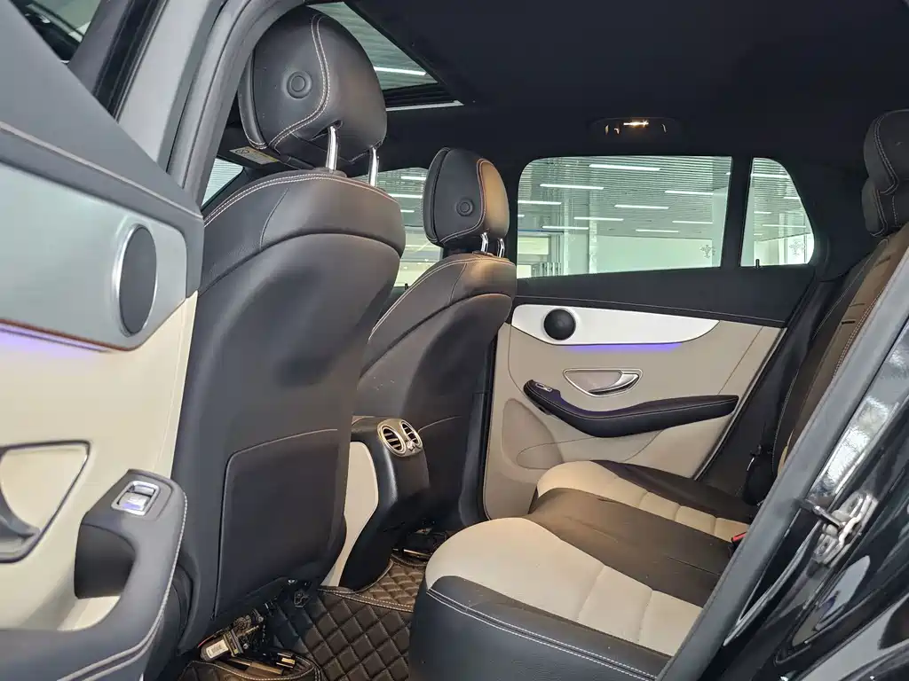 Mercedes-Benz EQC — миниатюра 10