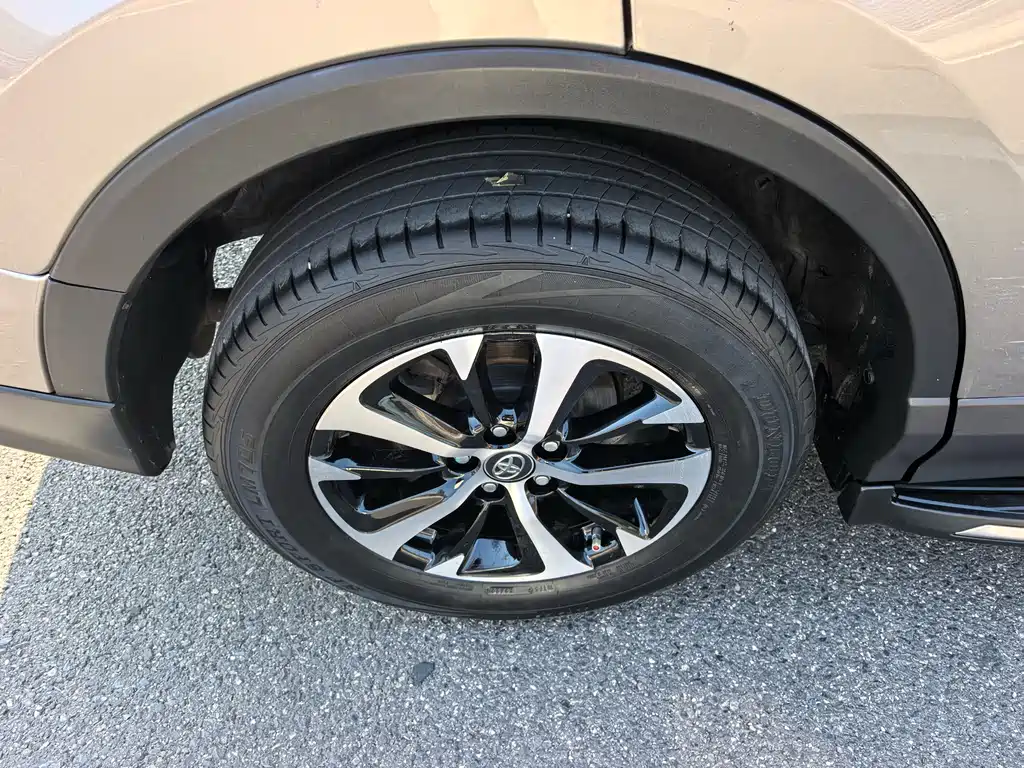 TOYOTA RAV4 RONGFANG