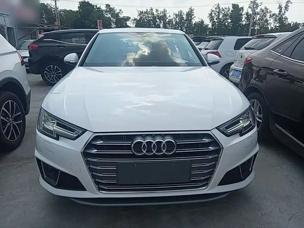 Audi A4L 2019 40 TFSI Fashion V