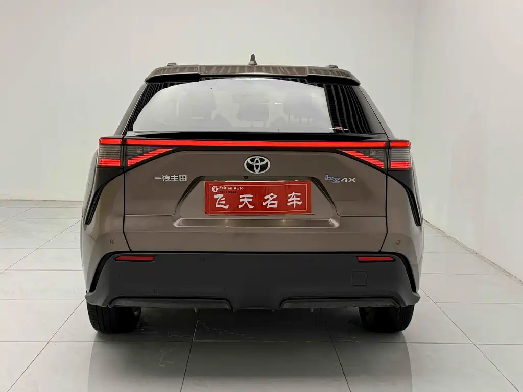 Toyota bZ4X — миниатюра 3