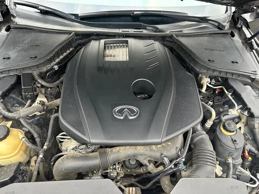 INFINITI Q50L