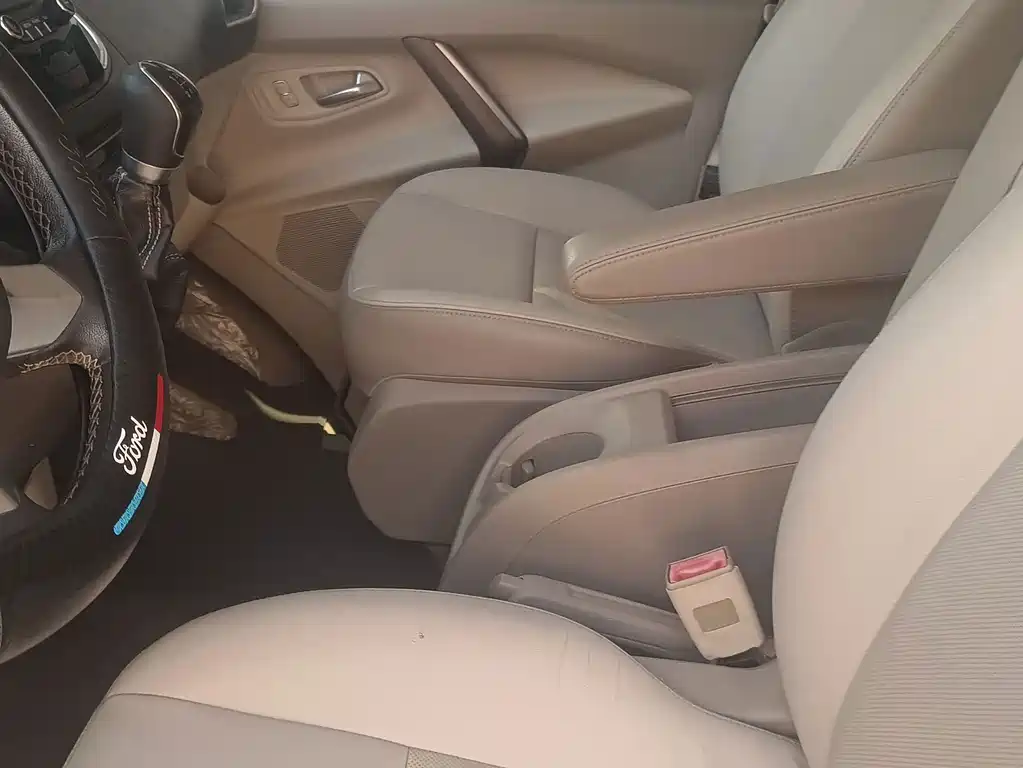 Ford Tourneo — миниатюра 11